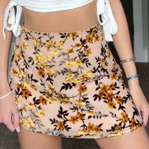 Princess Polly skirt - never worn